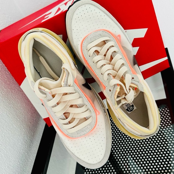 Nike Waffle One - Picture 4 of 5